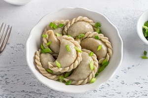 Вареники с горохом и луком