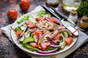 Диетический салат с курицей