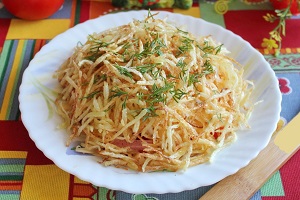 Салат Блондинка с жареной картошкой
