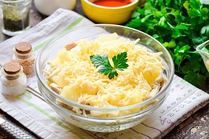 Салат Викинг с курицей и ананасами