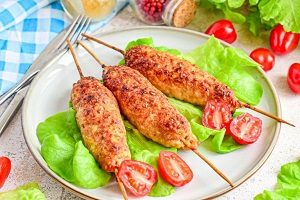 Люля-кебаб из свинины и курицы