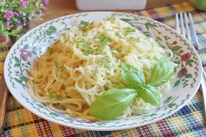Спагетти с сыром и чесноком