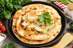Заварные лепешки с сыром и зеленью