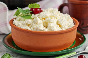 Домашний творог из молока и сметаны