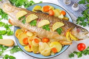 Лосось целиком в духовке