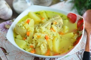 Рисовый суп с чесноком