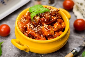 Курица по-пекински с ананасами