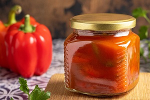 Лечо с томатной пастой из болгарского перца на зиму