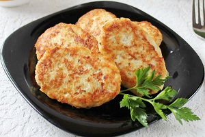 Драники с курицей и сыром