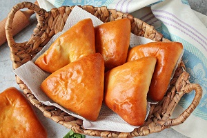 Пирожки с мясом и картошкой в духовке