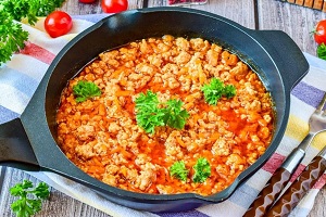 Гуляш из фарша с подливкой