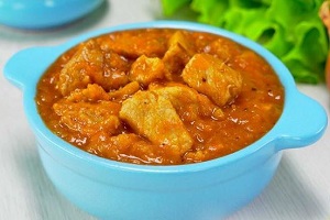 Гуляш из свинины с мукой