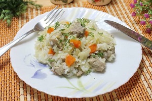 Рис с капустой и мясом