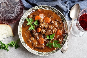 Говядина в вине по-бургундски