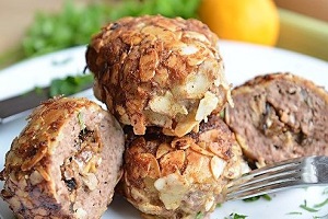 Мясные котлеты с грибами Праздничные