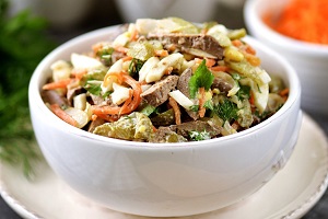 Салат из куриной печени с морковью по-корейски