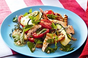 Салат легкий с курицей
