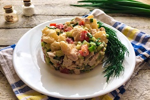 Салат с курицей и цветной капустой