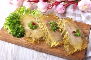 Язык говяжий заливной