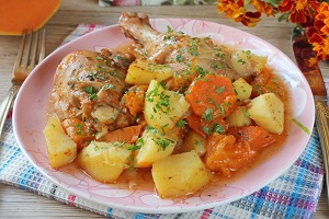 Курица с картофелем и тыквой в духовке