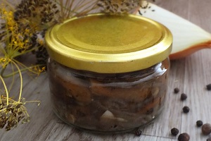 Маринованные опята с луком