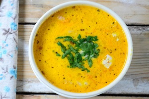 Сырный суп с лососем и рисом