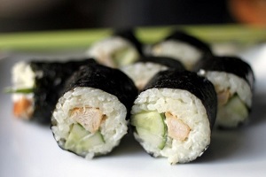 Роллы с копченой курицей