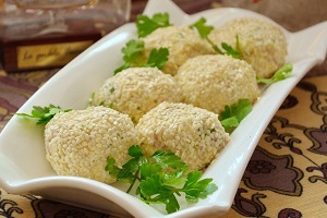 Сырно-сливочные шарики с тунцом и укропом