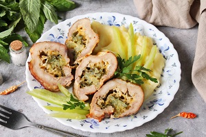 Мясной рулет с имбирем