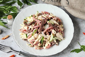 Салат Фаворит с курицей
