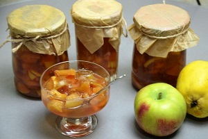 Варенье из айвы с яблоками