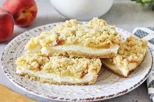 Королевская ватрушка с персиками