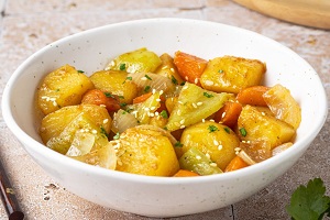 Тушеный картофель по-корейски