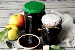 Варенье из черники и яблок