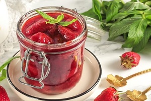 Варенье из клубники с водкой