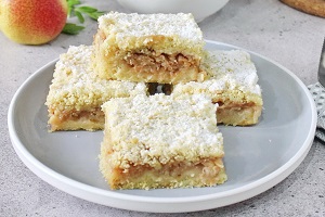 Насыпной пирог с грушами