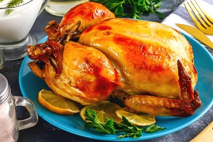 Цыпленок с черносливом в духовке