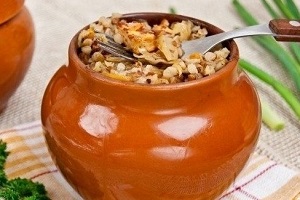 Гречка в горшочках