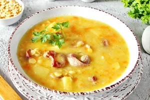 Гороховый суп с куриными желудками