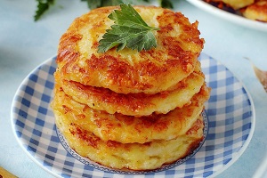 Картофельные оладьи с сыром