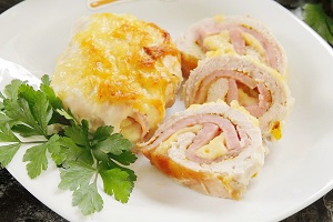 Куриные роллы с ветчиной и сыром