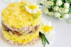 Салат Женская фантазия с курицей