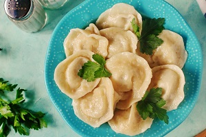 Пельмени с бульоном внутри