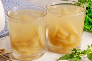 Компот из зеленых яблок