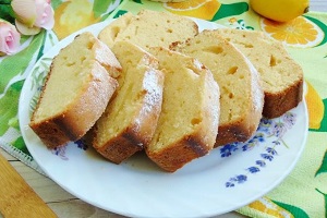 Лимонный кекс с сиропом