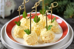 Сырная закуска Снежки