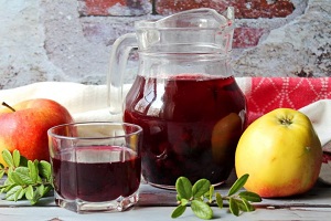 Яблочный компот с черникой