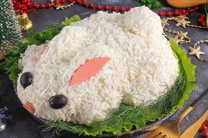 Крабовый салат на год Кролика