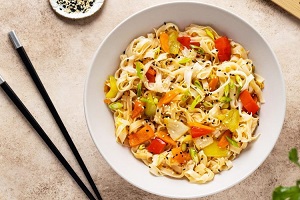 Лапша с овощами по-китайски