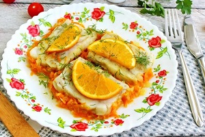 Рыба в фольге с овощами и фруктами